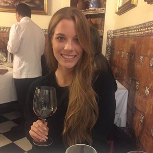 Meet your Posher, Kelly